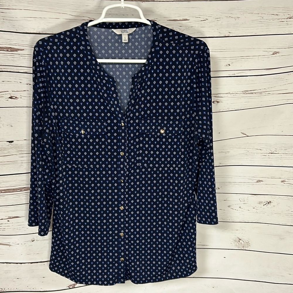 V-neck button front Blouse, Navy Blue print, 3/4 sleeve, geo print, size L